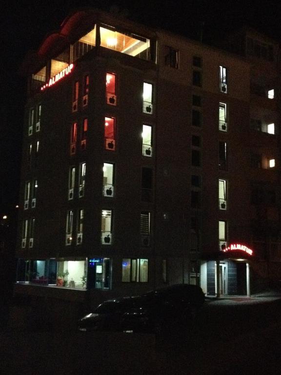 Hotel Almatur Yusufeli Ngoại thất bức ảnh
